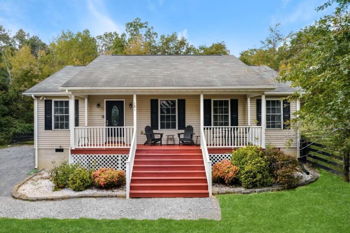 Modern Decor, Hot Tub, Fire Pit & River Access! Luray Extérieur photo