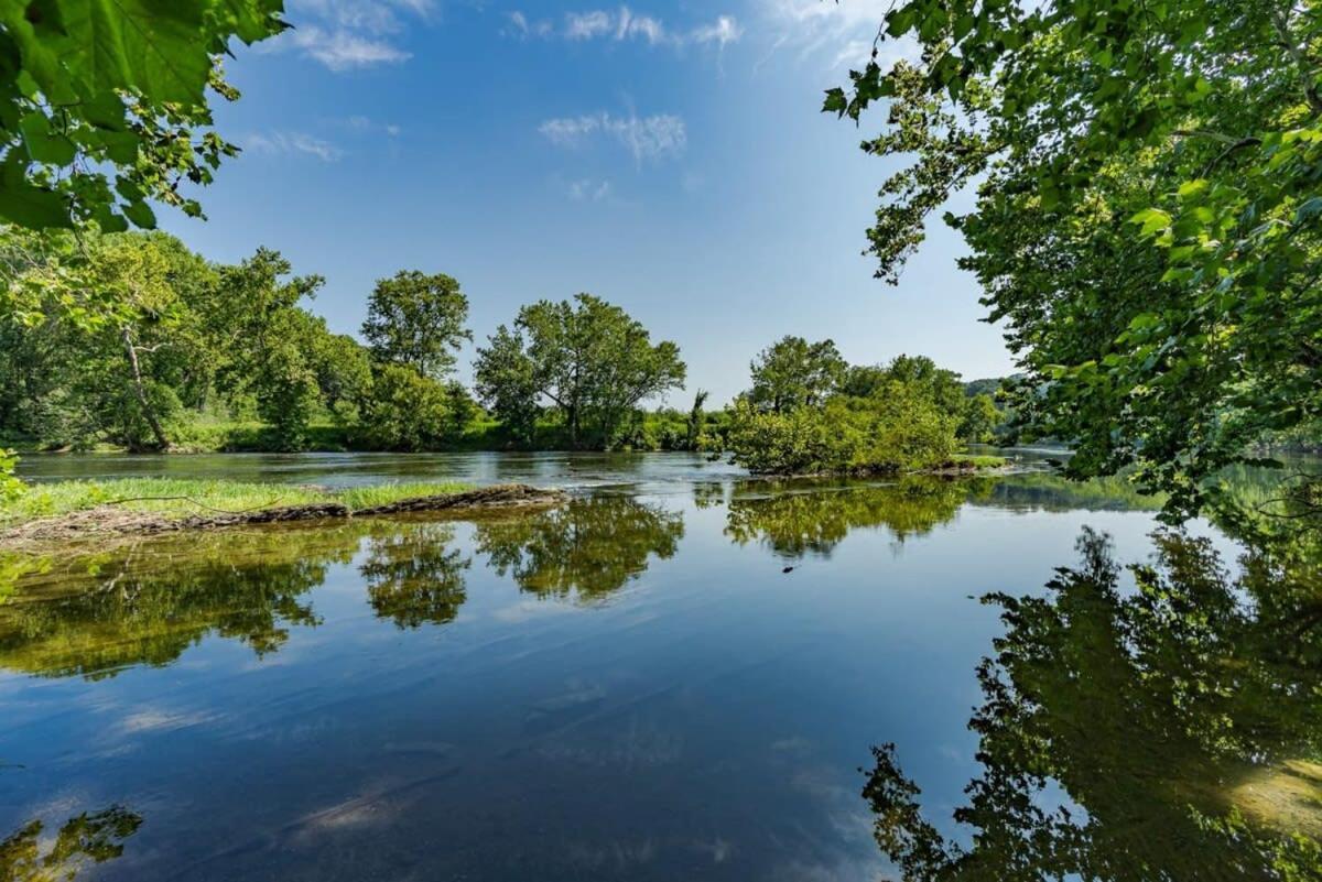 Modern Decor, Hot Tub, Fire Pit & River Access! Luray Extérieur photo
