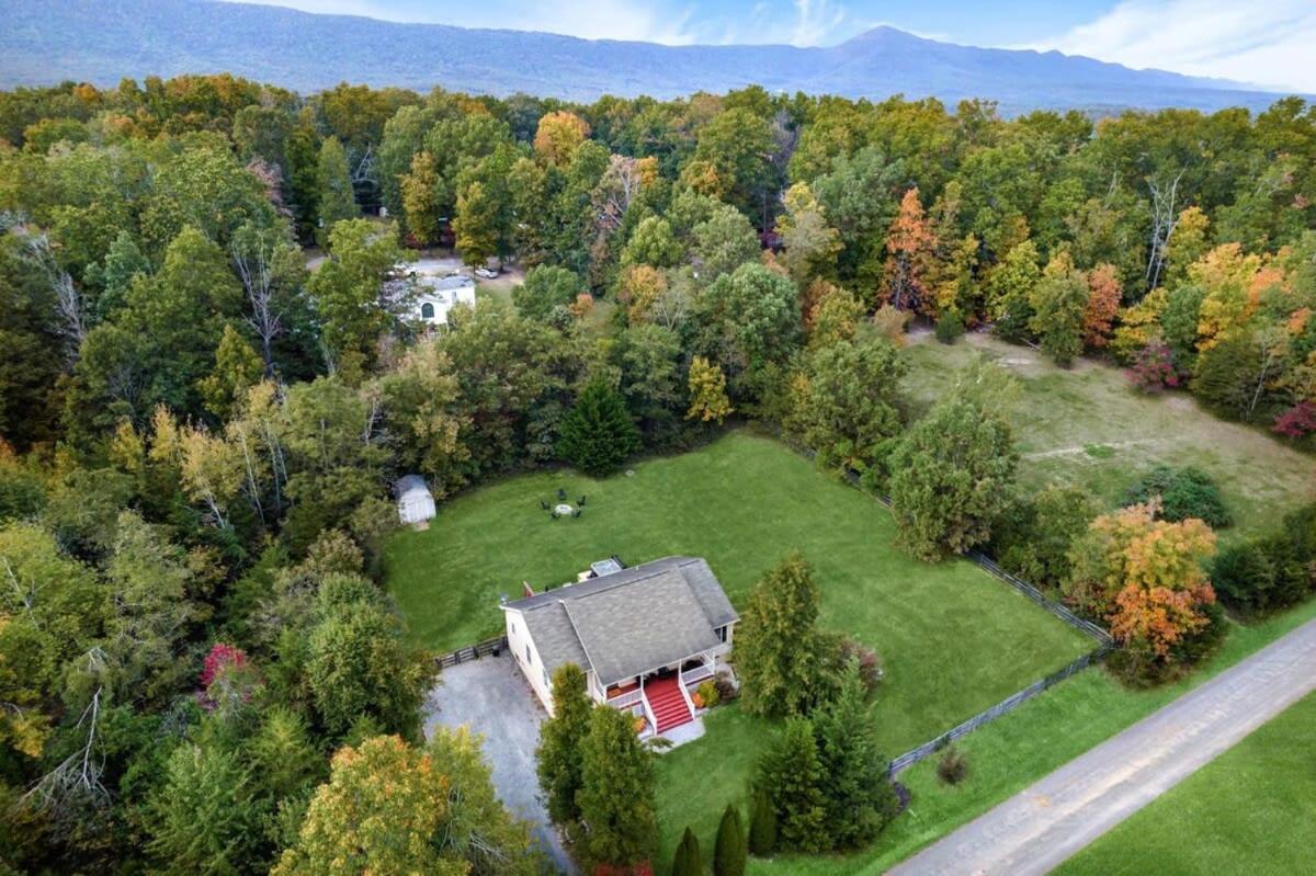 Modern Decor, Hot Tub, Fire Pit & River Access! Luray Extérieur photo