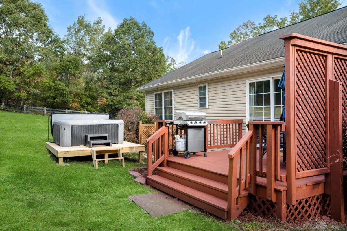 Modern Decor, Hot Tub, Fire Pit & River Access! Luray Extérieur photo